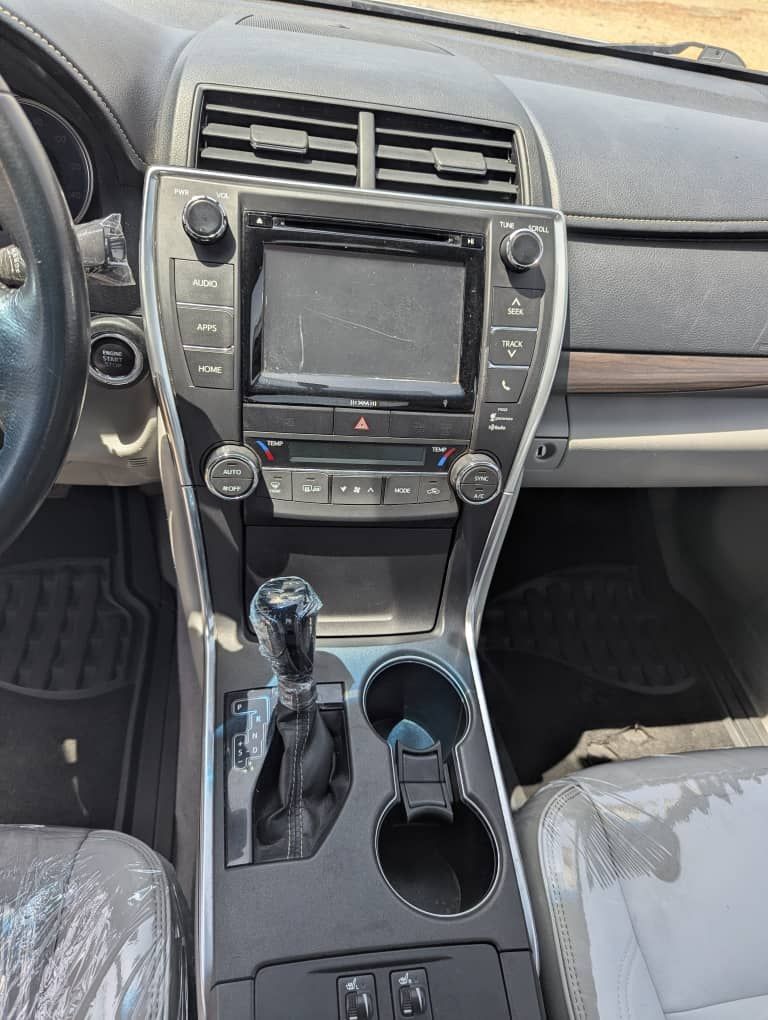 Vehicle - Image 7