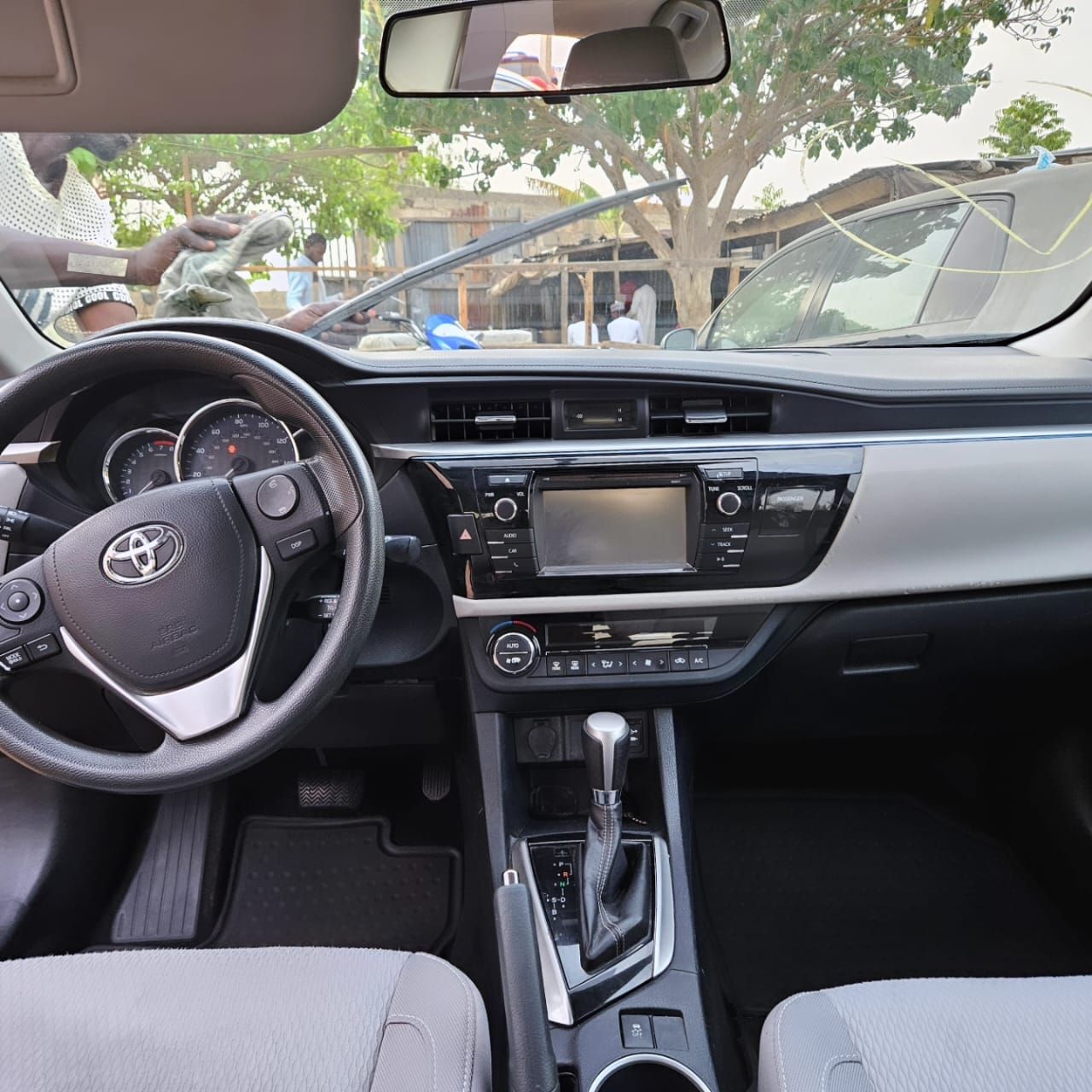 Vehicle - Image 18