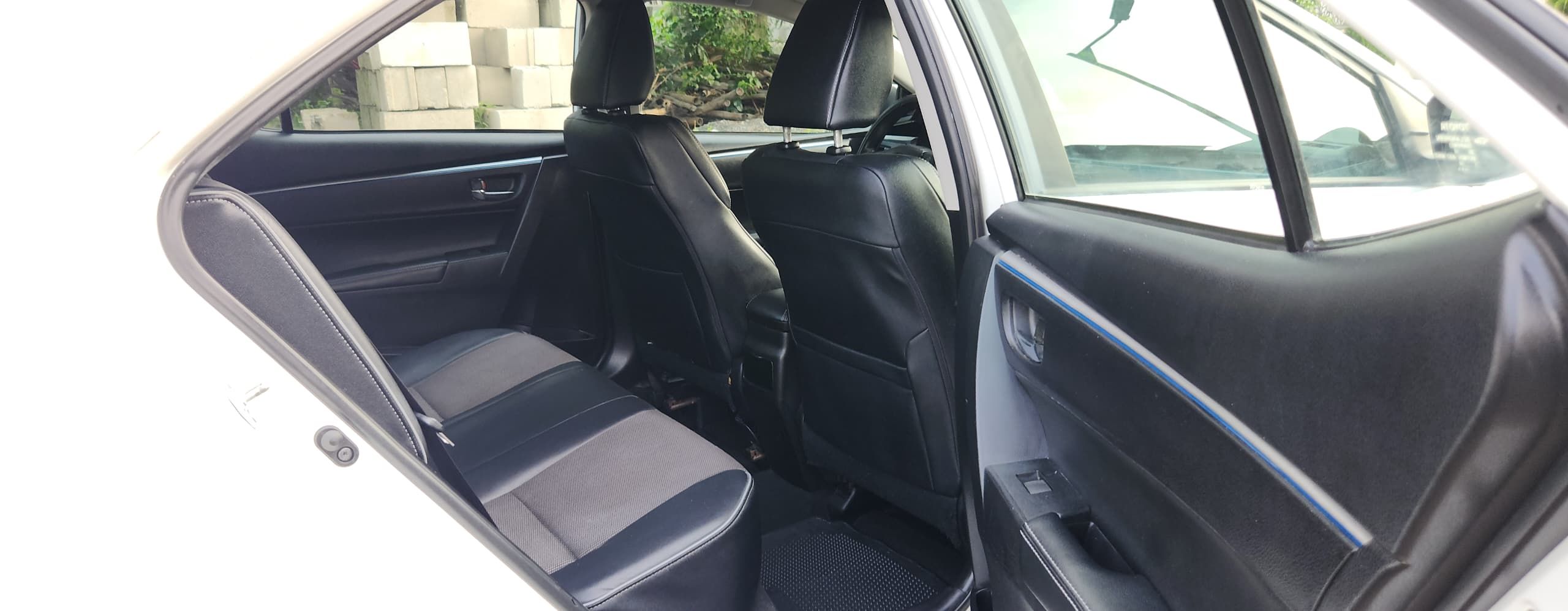 Vehicle - Image 10