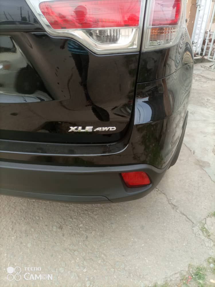 Vehicle - Image 3