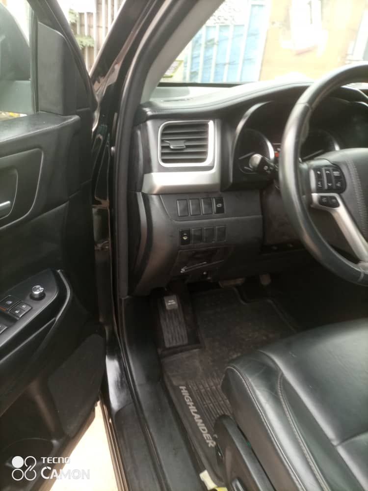 Vehicle - Image 10