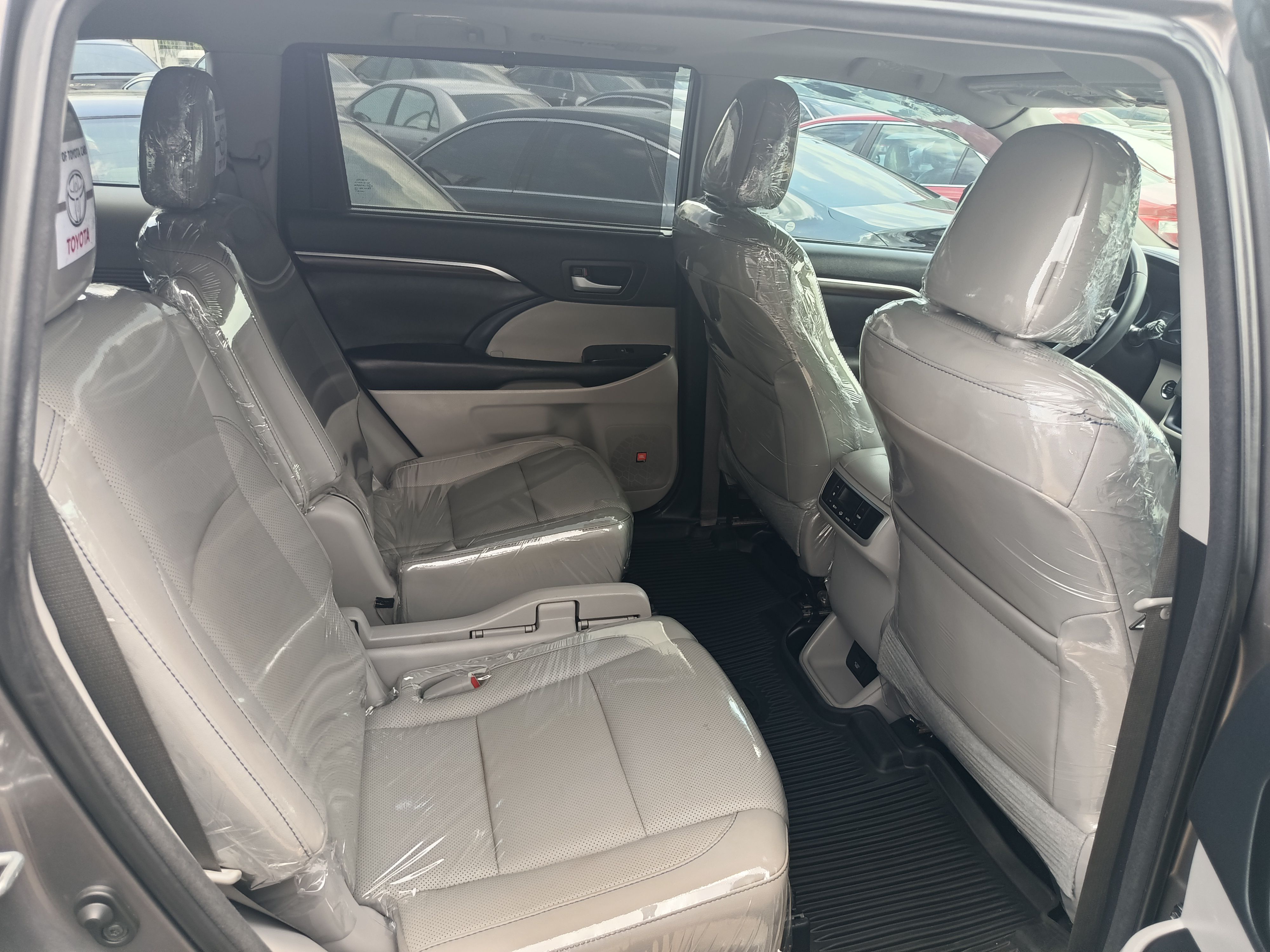 Vehicle - Image 5