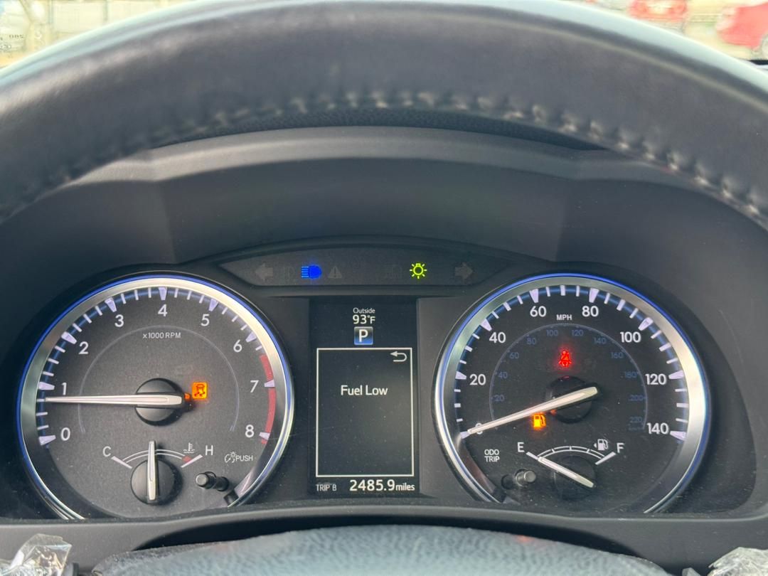 Vehicle - Image 9
