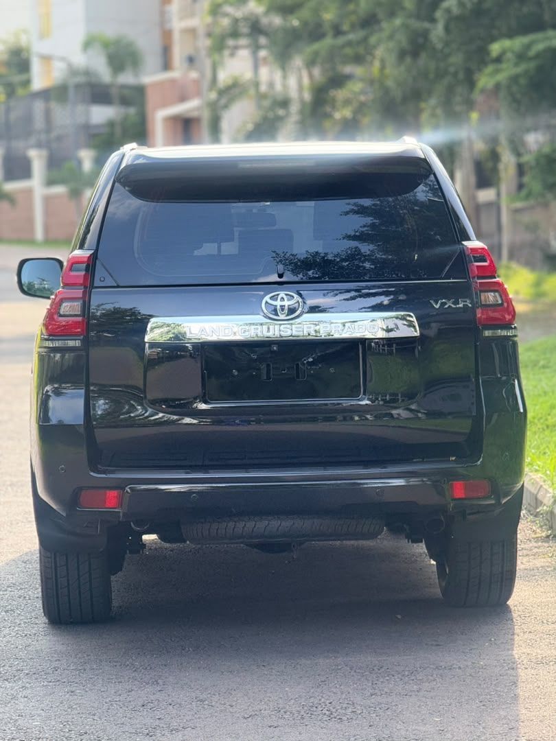 Vehicle - Image 7