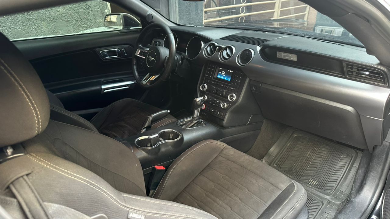 Vehicle - Image 6