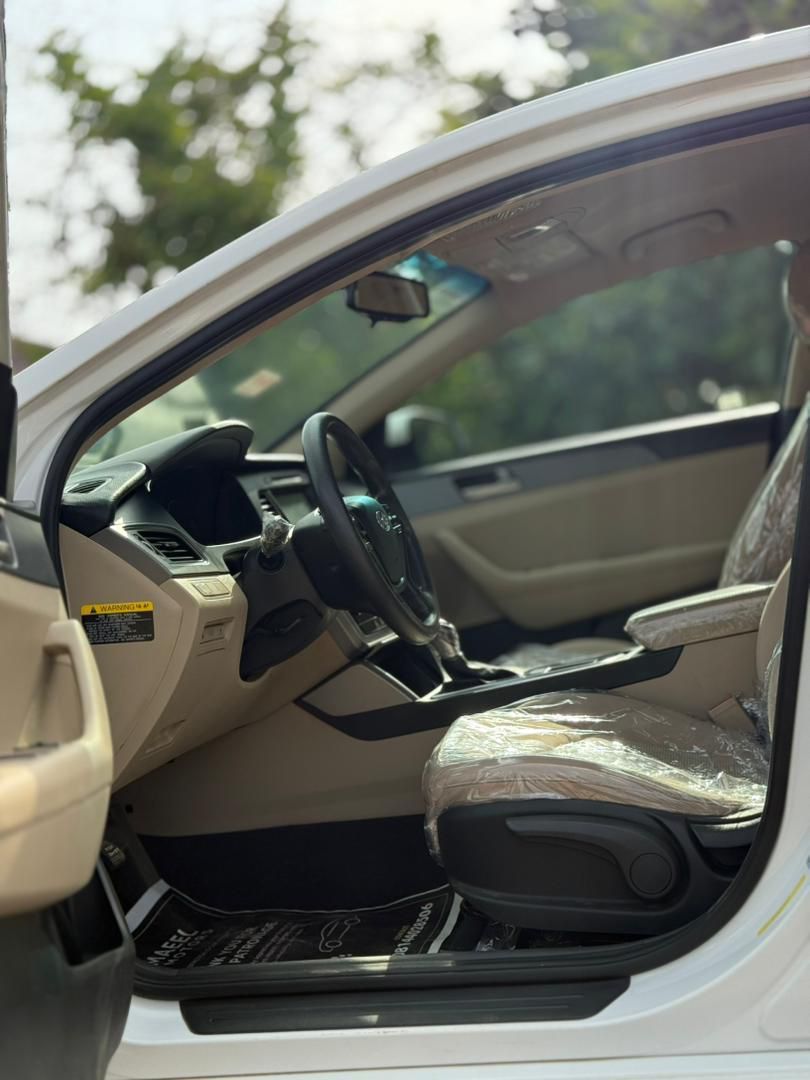 Vehicle - Image 8