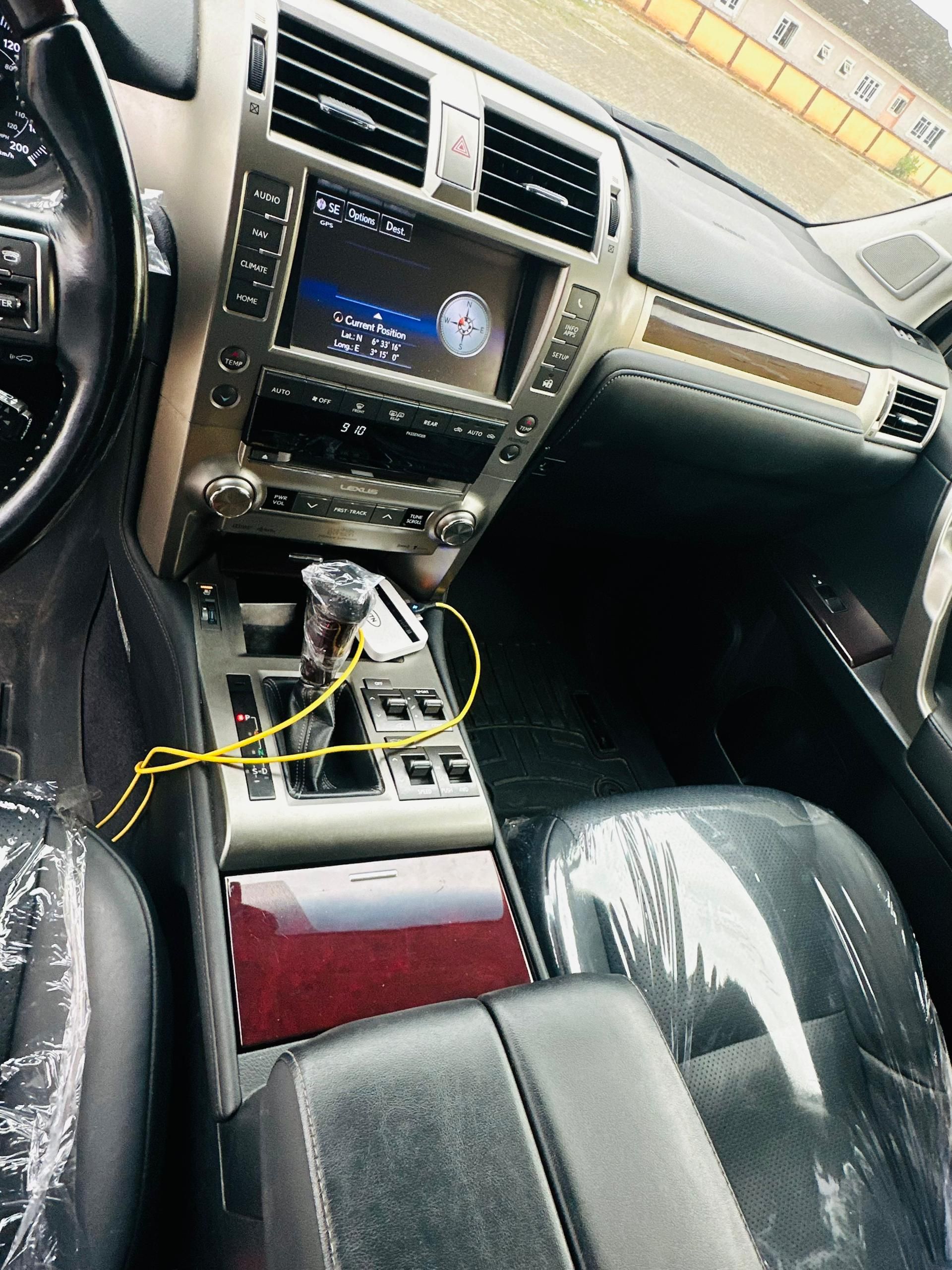 Vehicle - Image 8