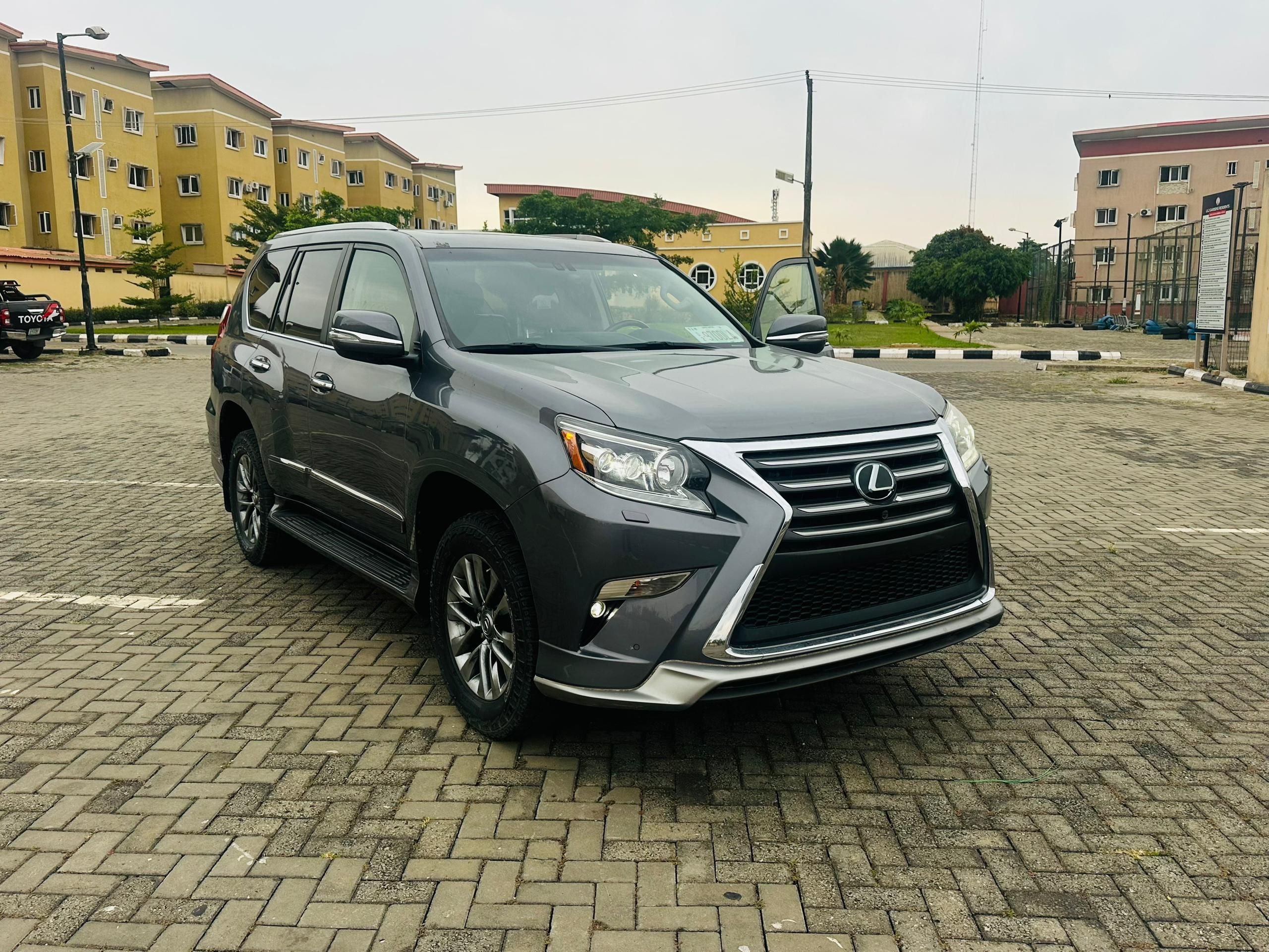 Vehicle - Image 11