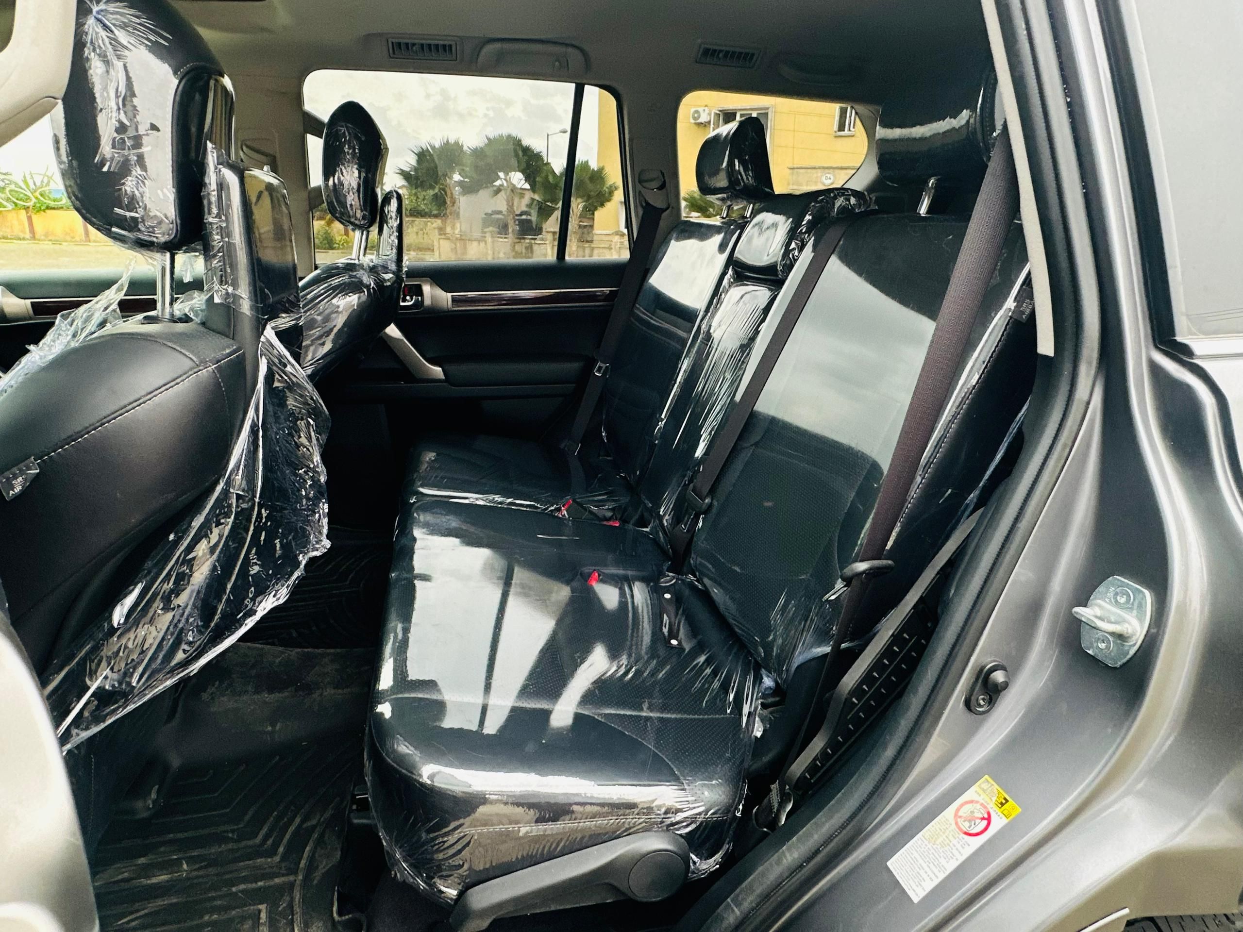 Vehicle - Image 9