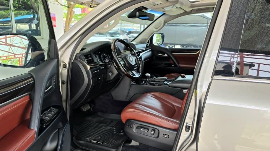 Vehicle - Image 11