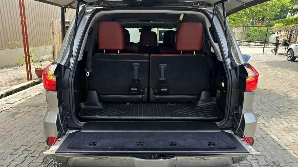 Vehicle - Image 9