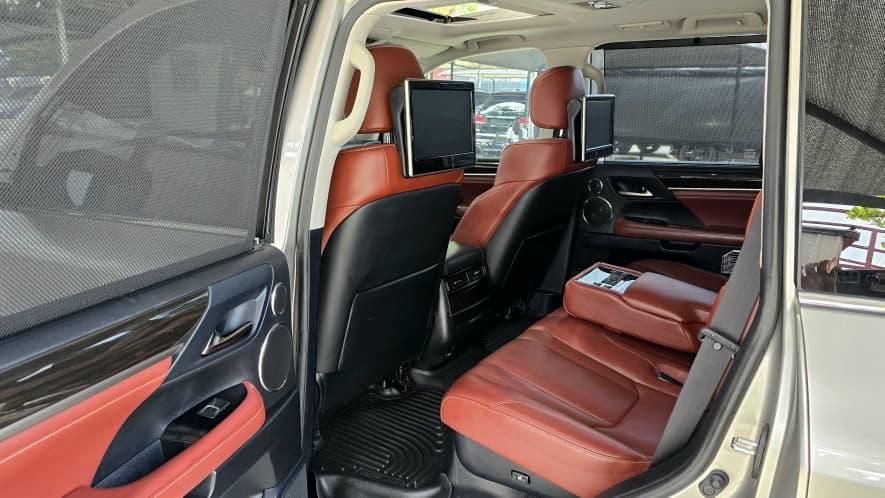 Vehicle - Image 10