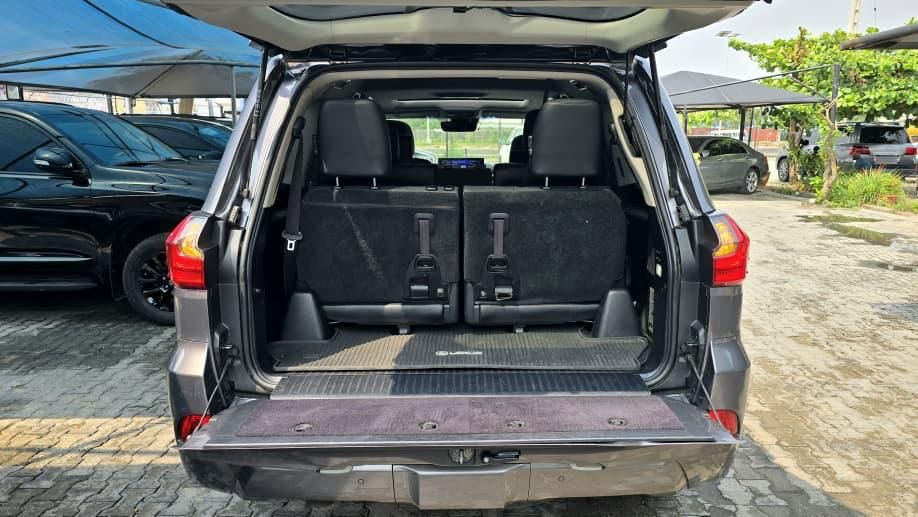 Vehicle - Image 9