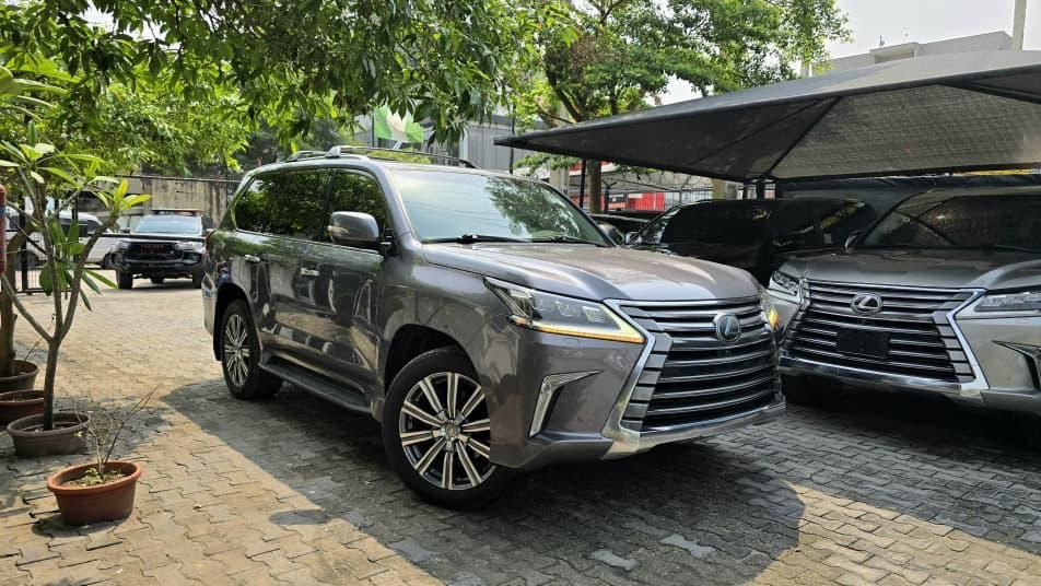 Vehicle - Image 3