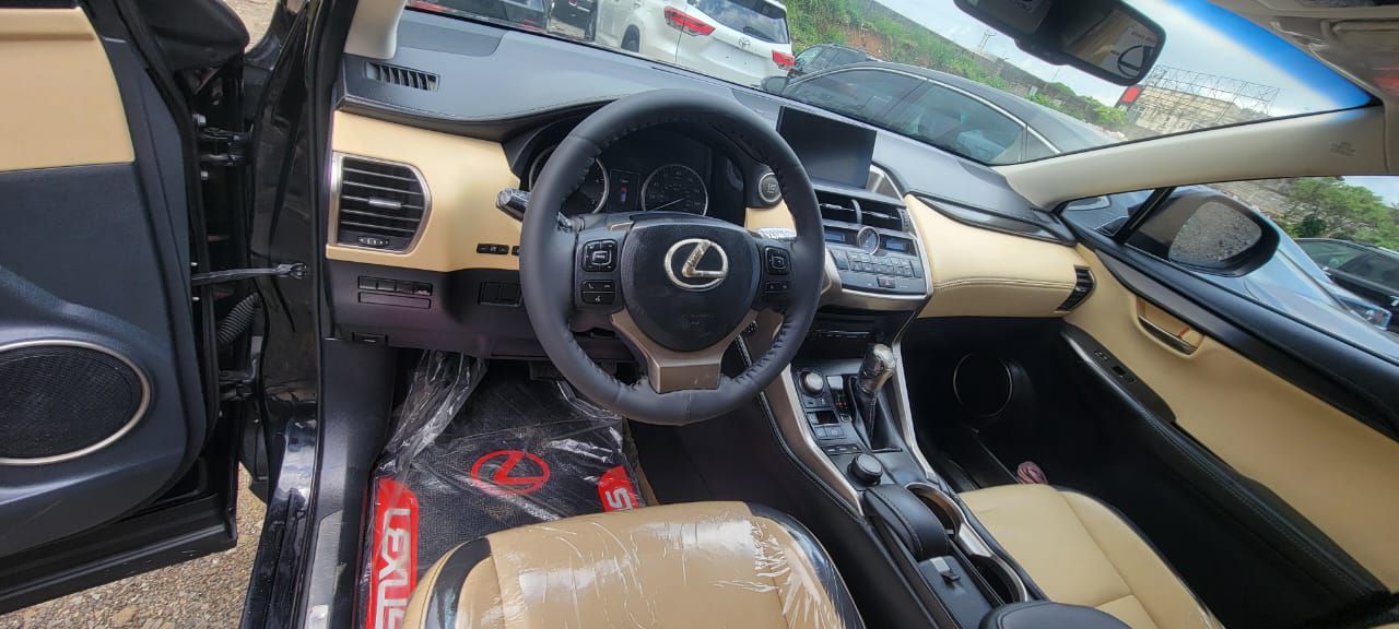 Vehicle - Image 10