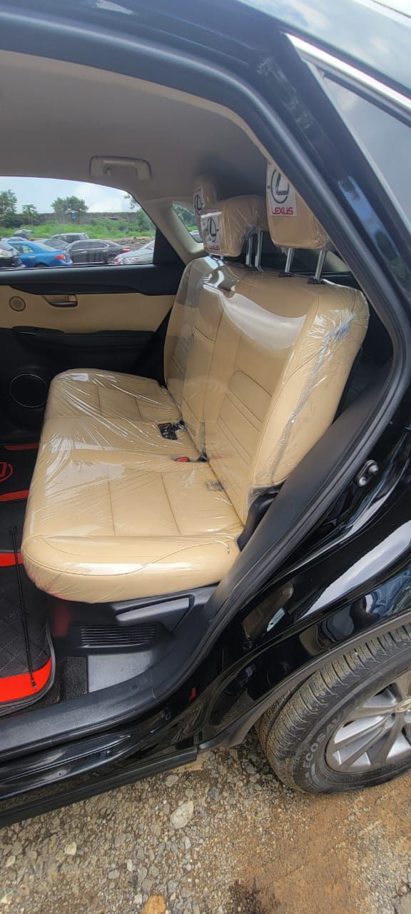 Vehicle - Image 13