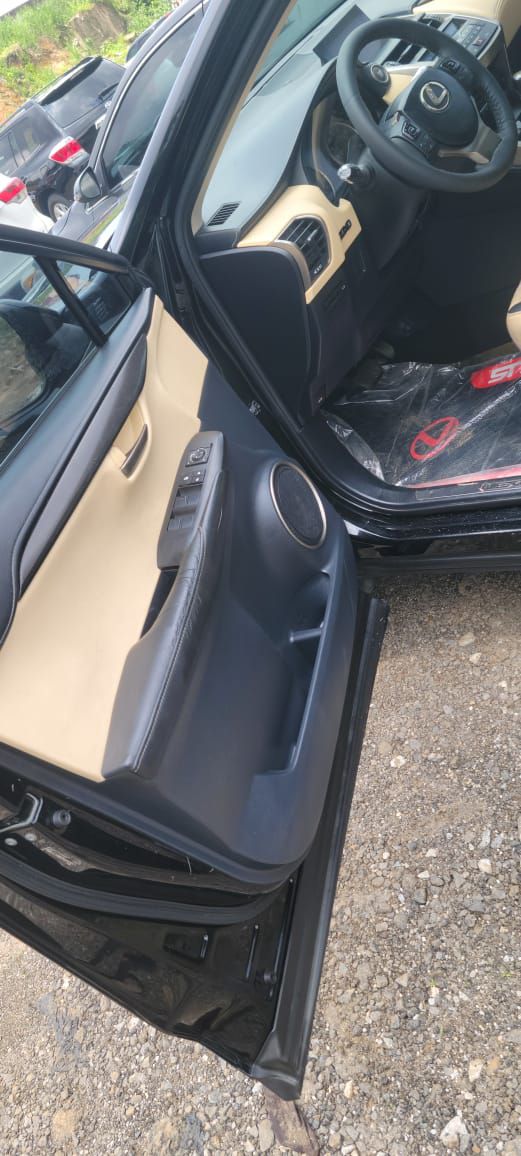 Vehicle - Image 7