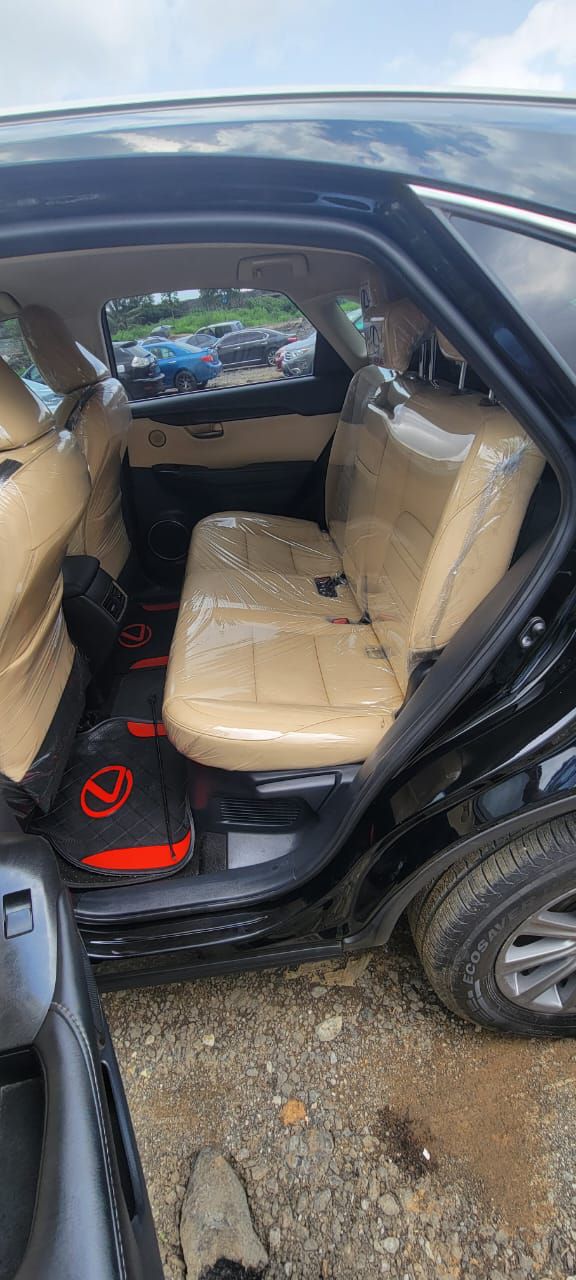 Vehicle - Image 18