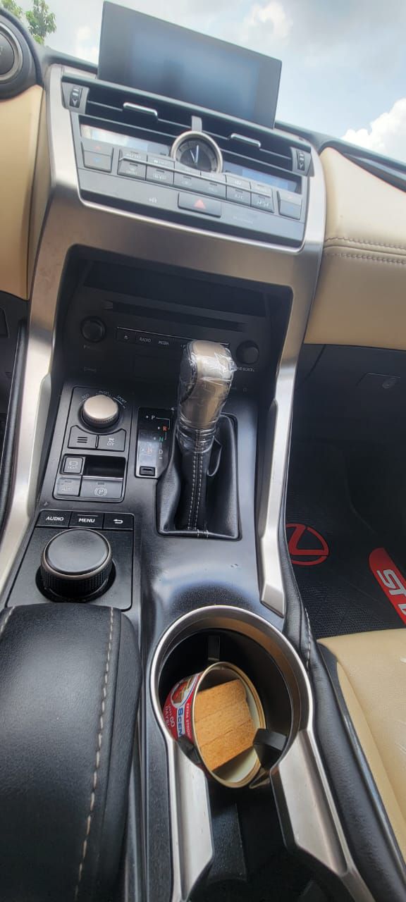 Vehicle - Image 12