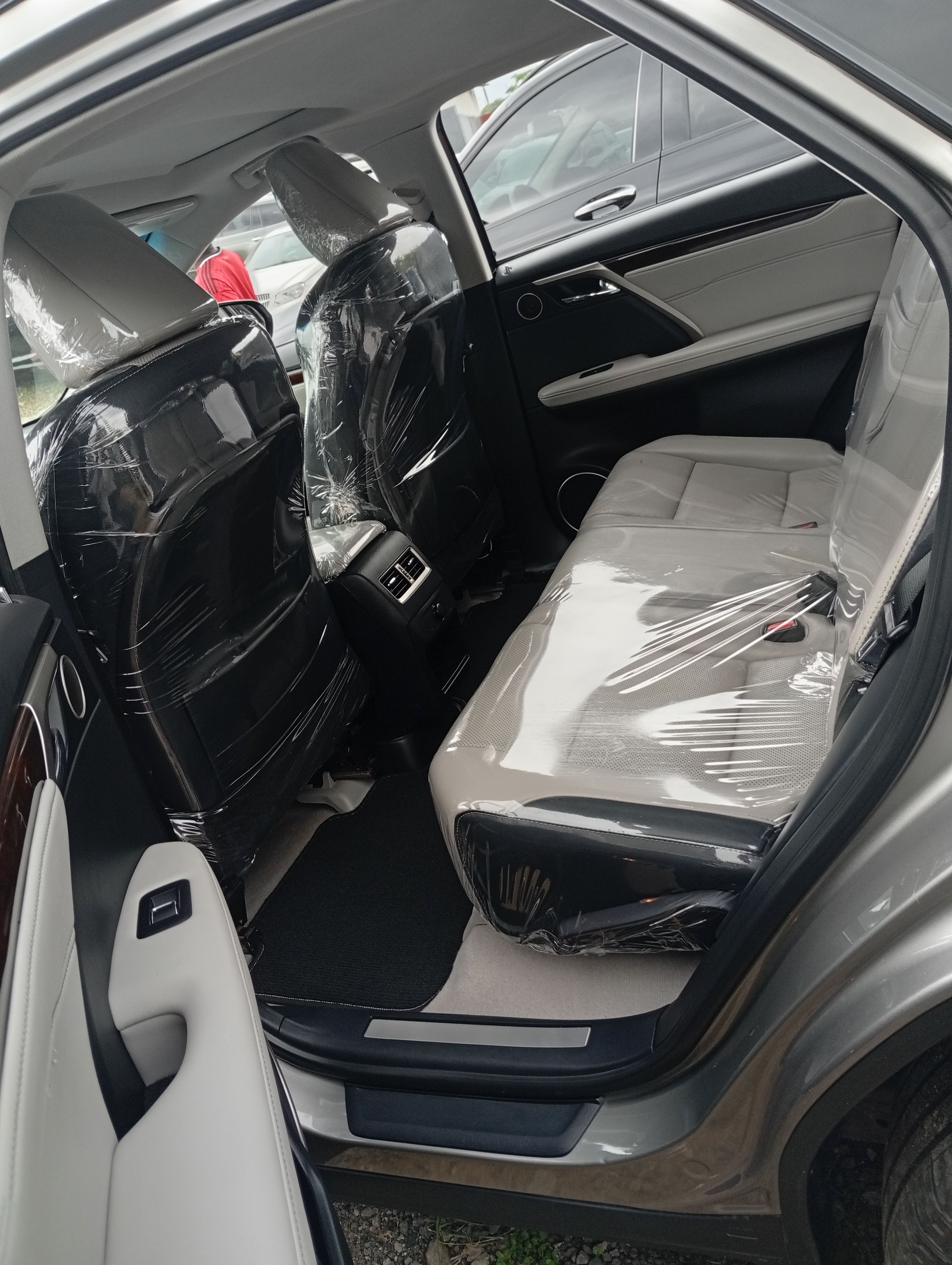 Vehicle - Image 5