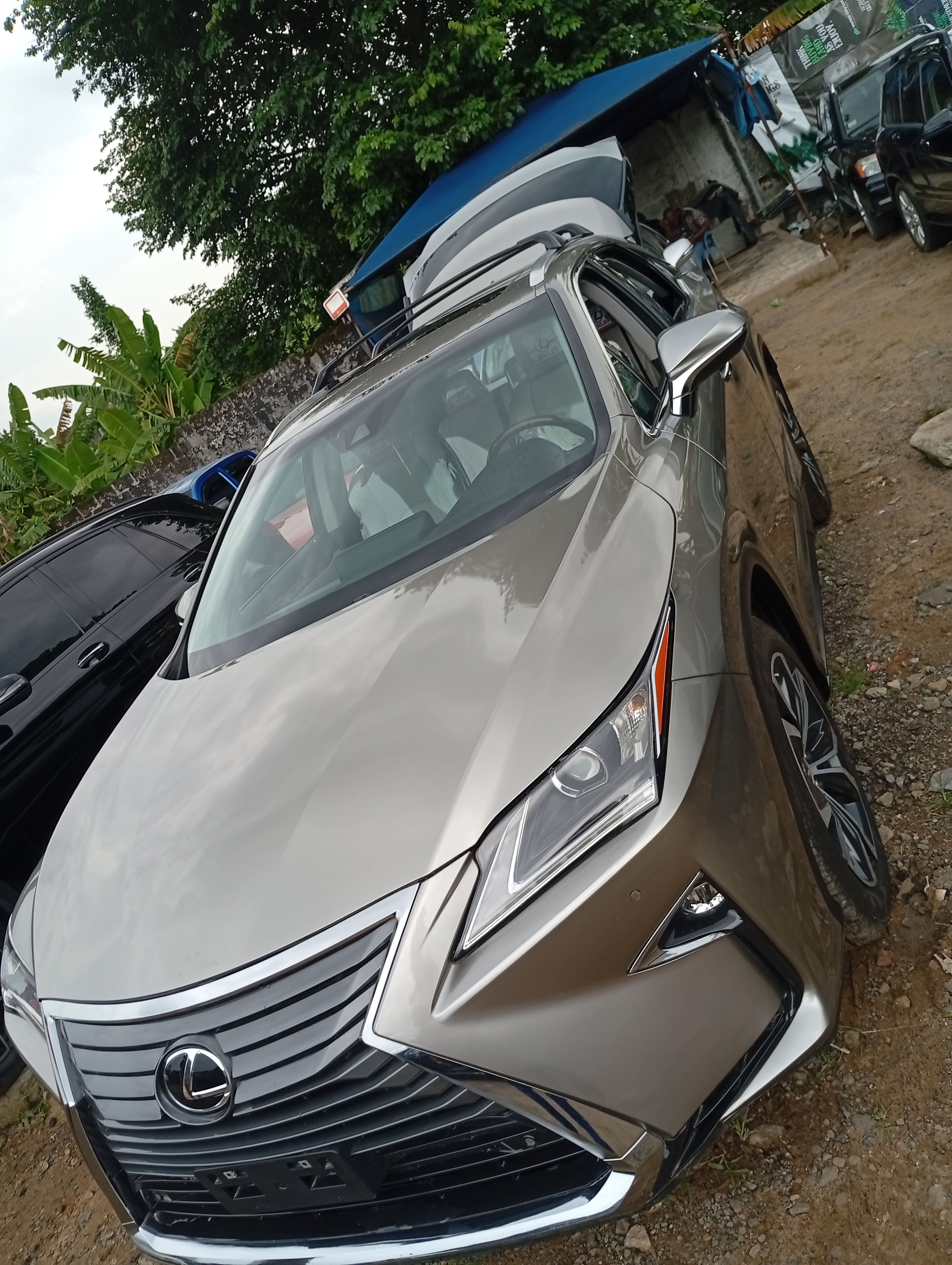 Vehicle - Image 7