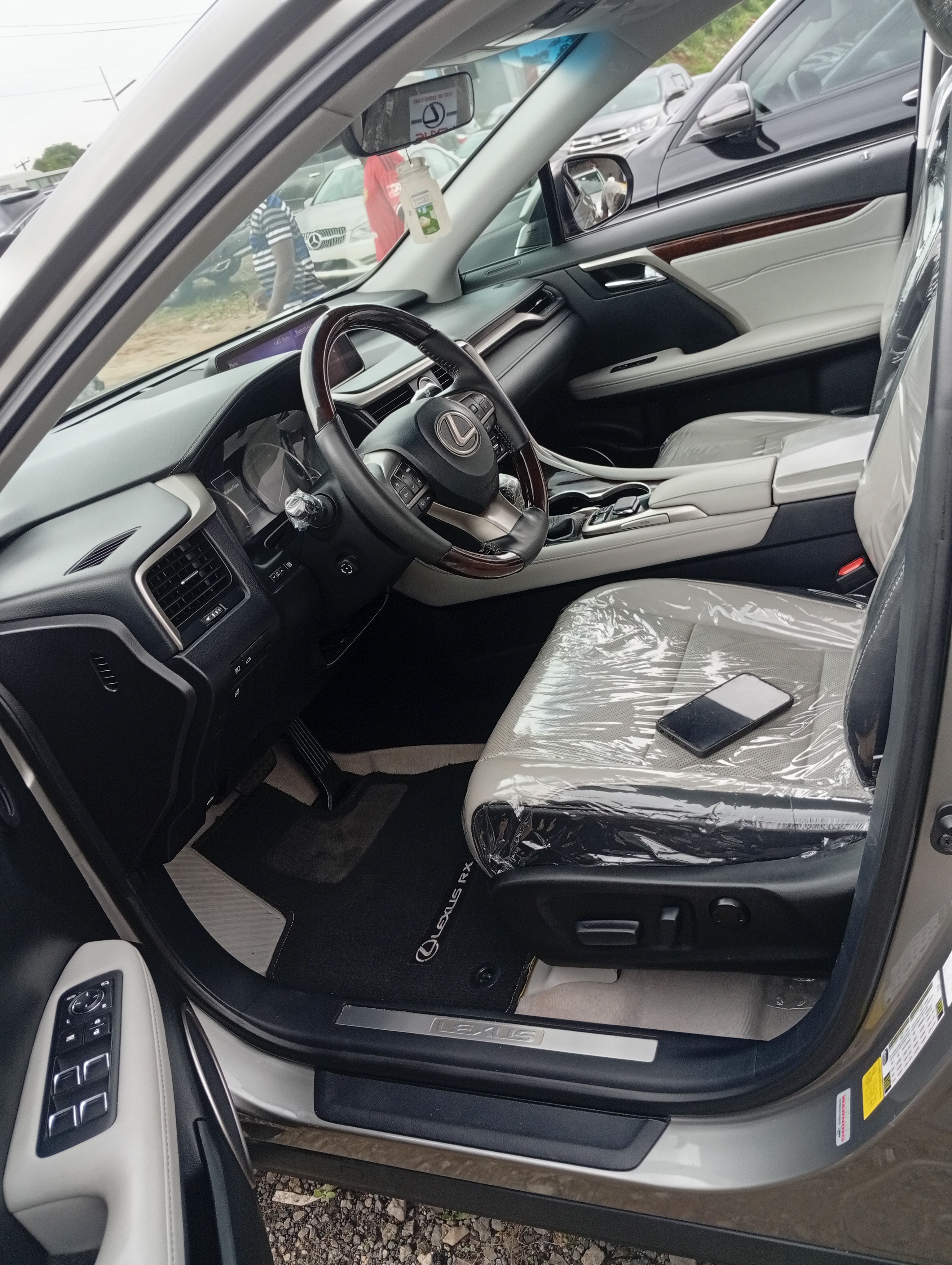 Vehicle - Image 6