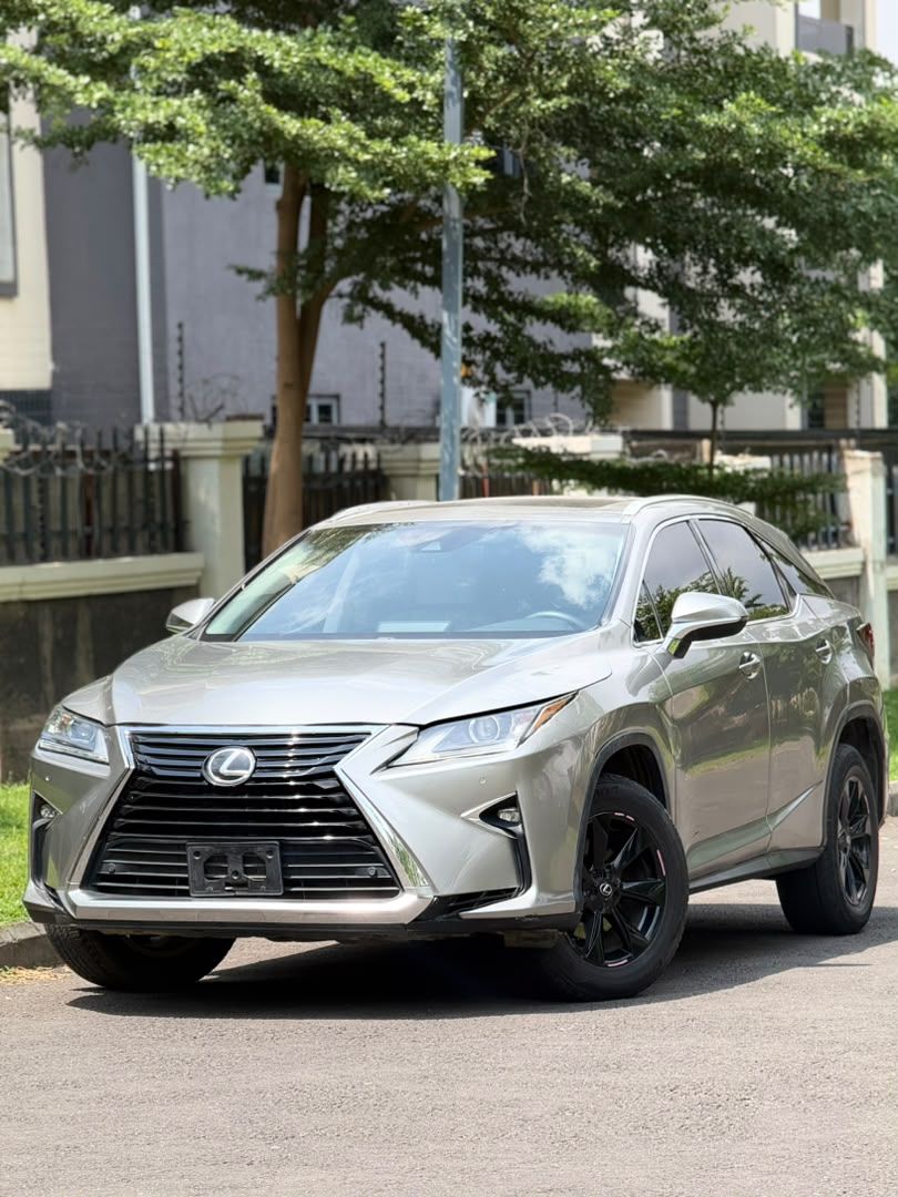 Vehicle - Image 4