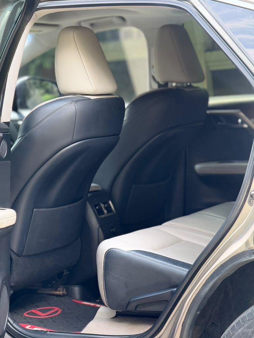 Vehicle - Image 11
