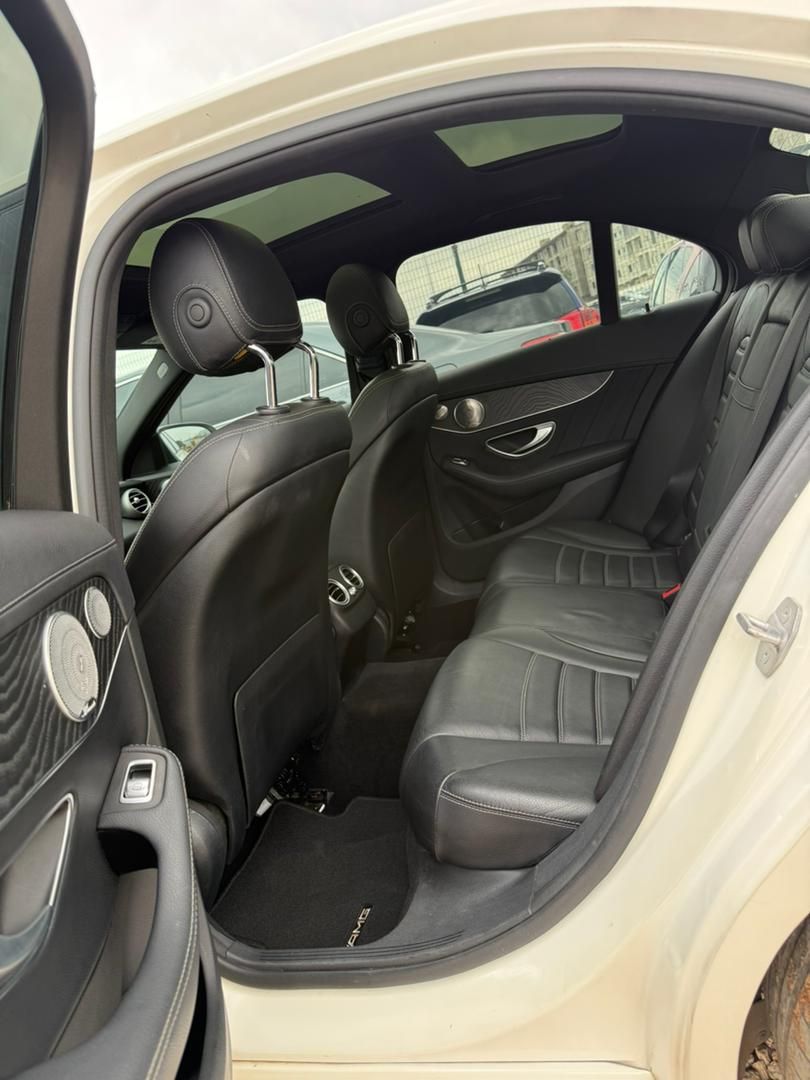 Vehicle - Image 7
