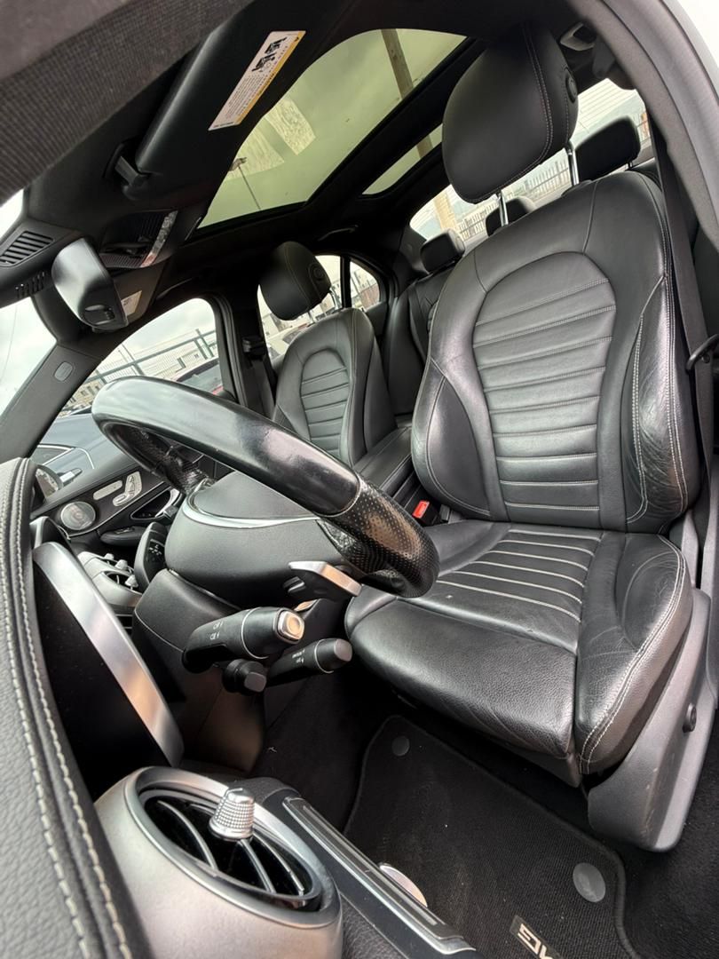 Vehicle - Image 4