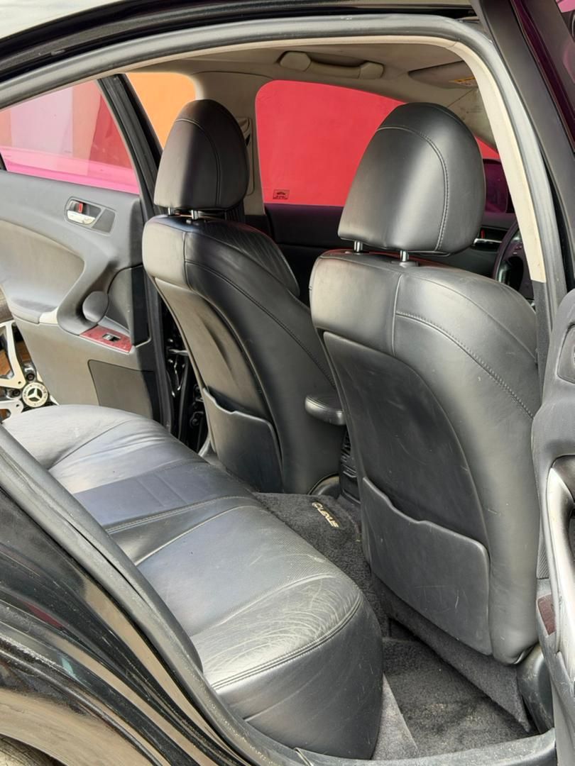 Vehicle - Image 7