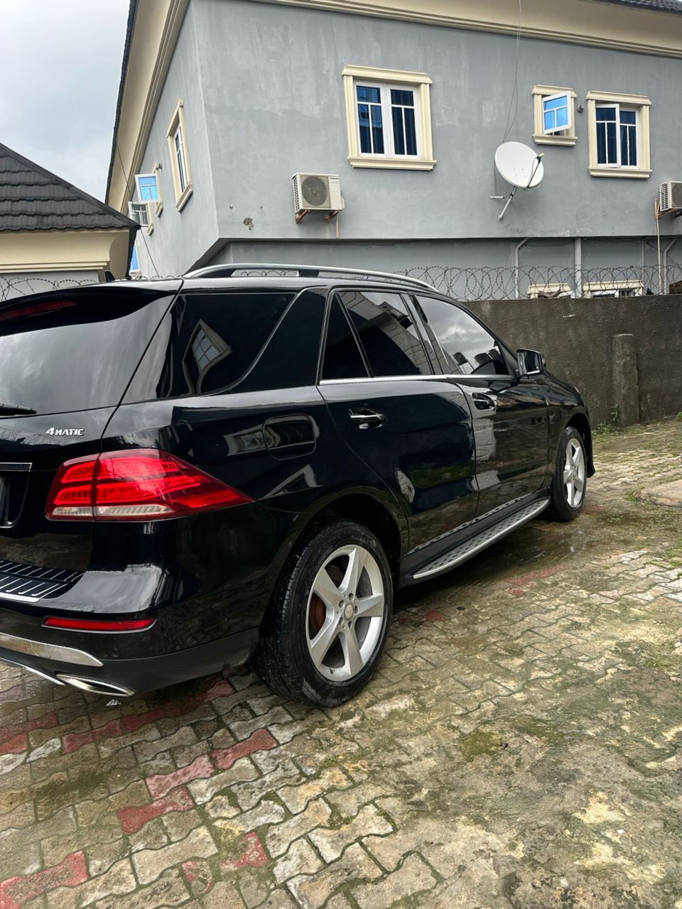 Vehicle - Image 5