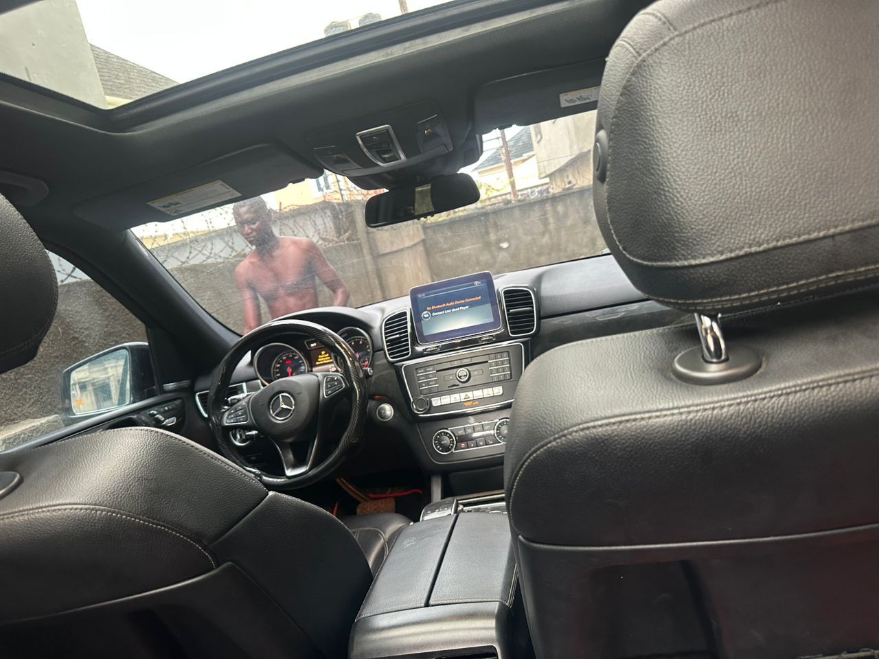 Vehicle - Image 10
