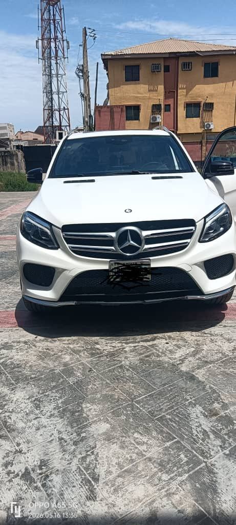 2017 Mercedes-Benz GLK 350 - Image 1