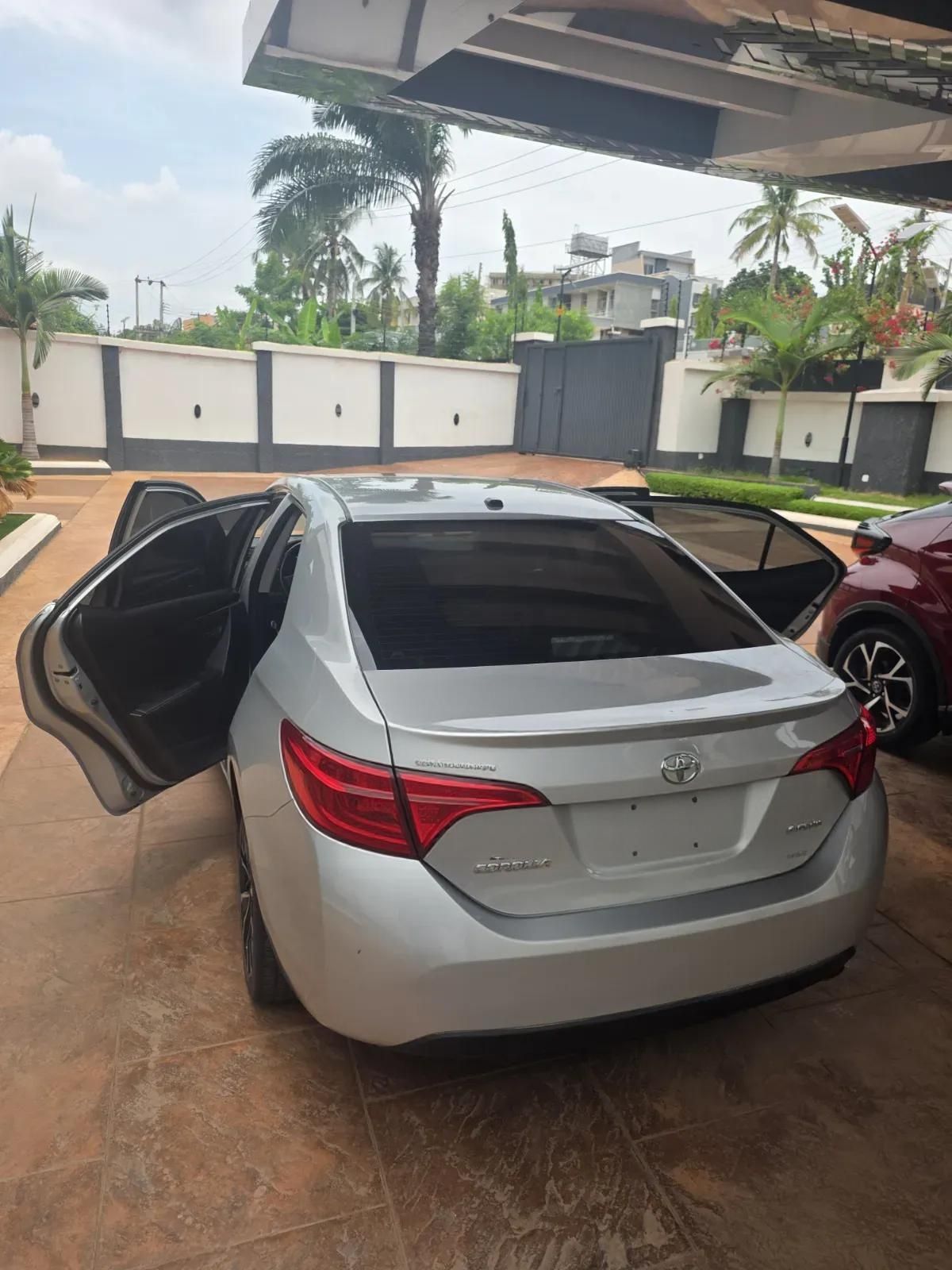 Vehicle - Image 5