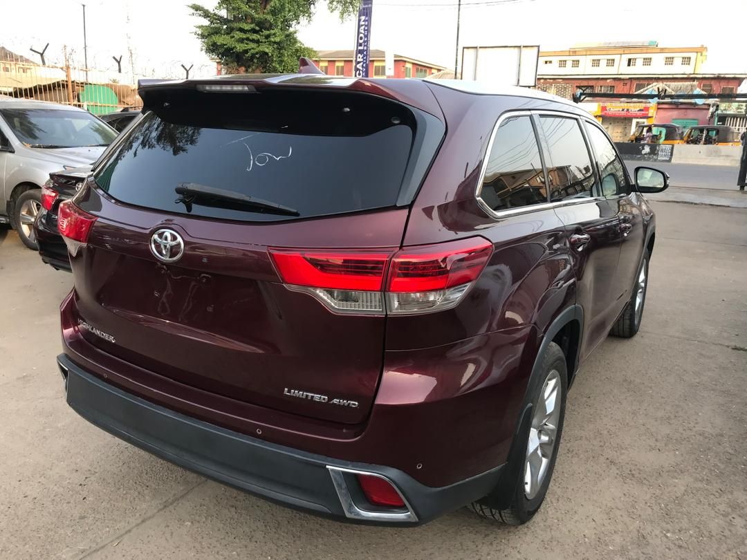 Vehicle - Image 8