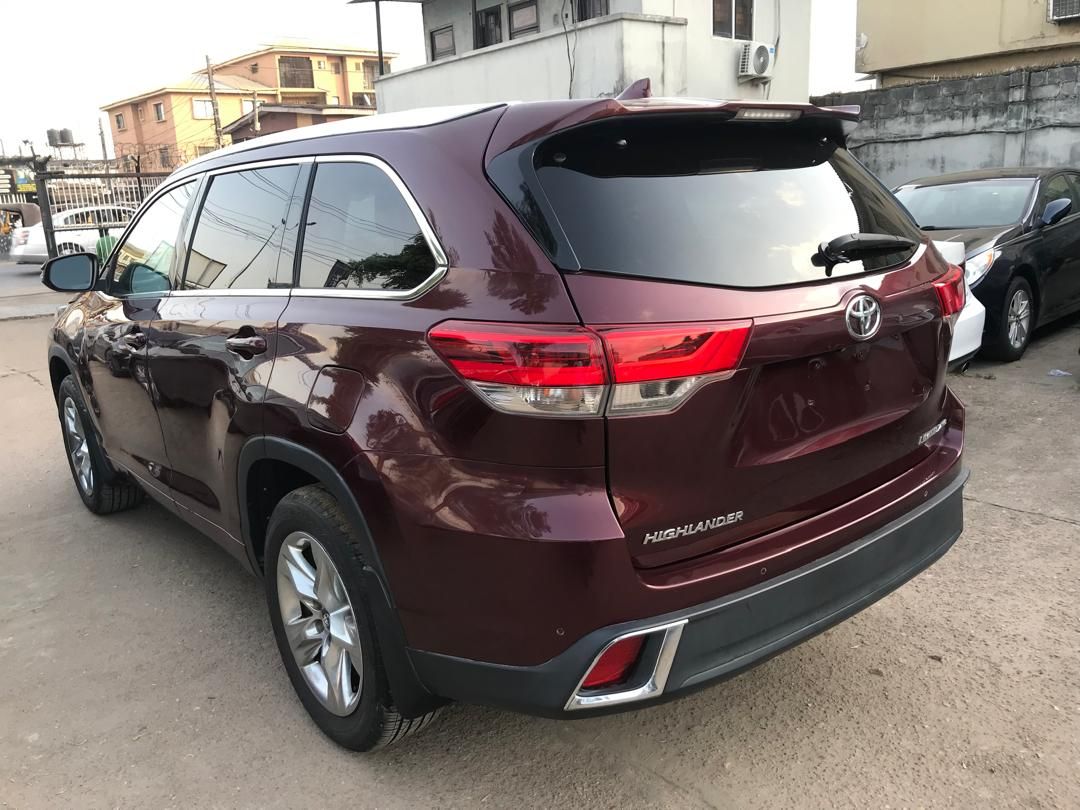 Vehicle - Image 10