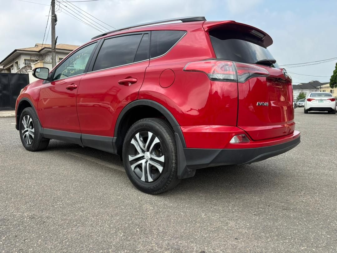 Vehicle - Image 8