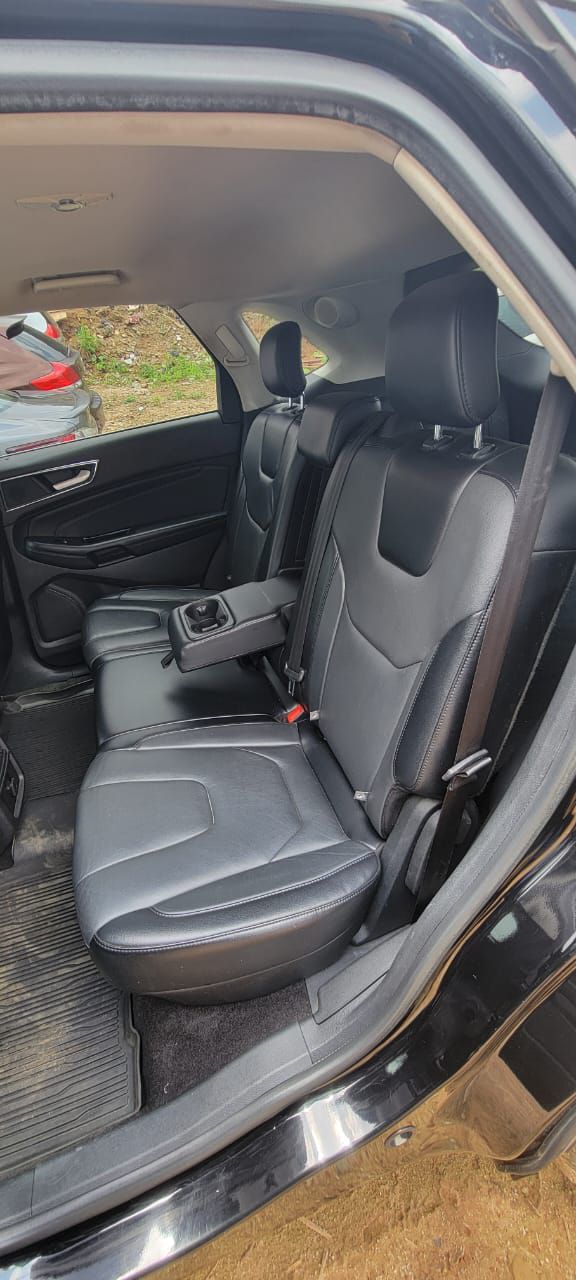 Vehicle - Image 13