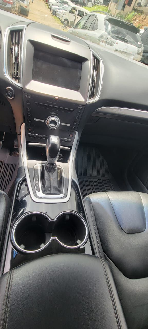 Vehicle - Image 9
