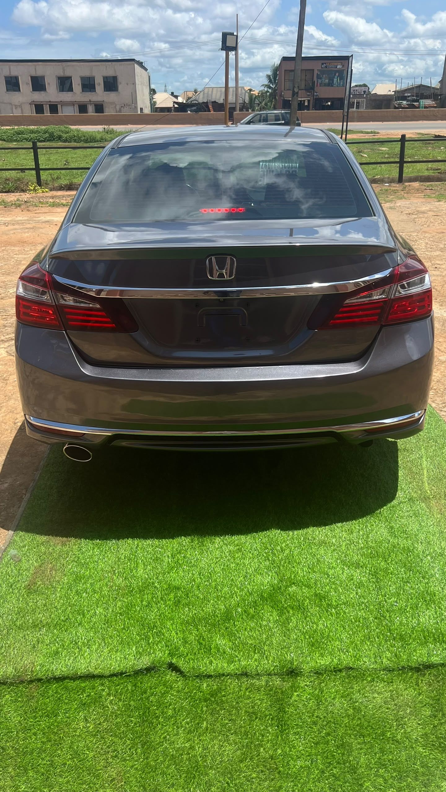 Vehicle - Image 6