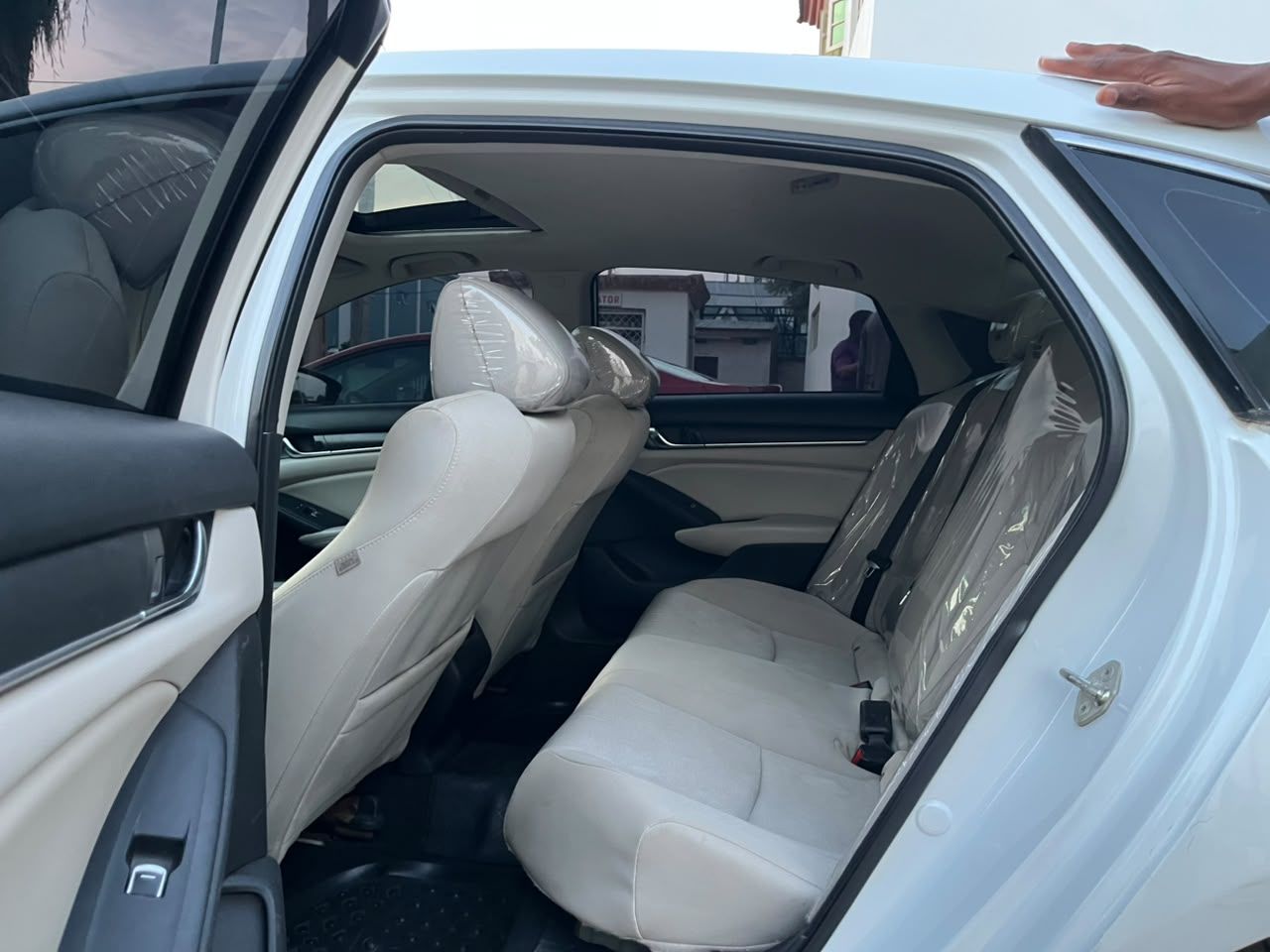 Vehicle - Image 4