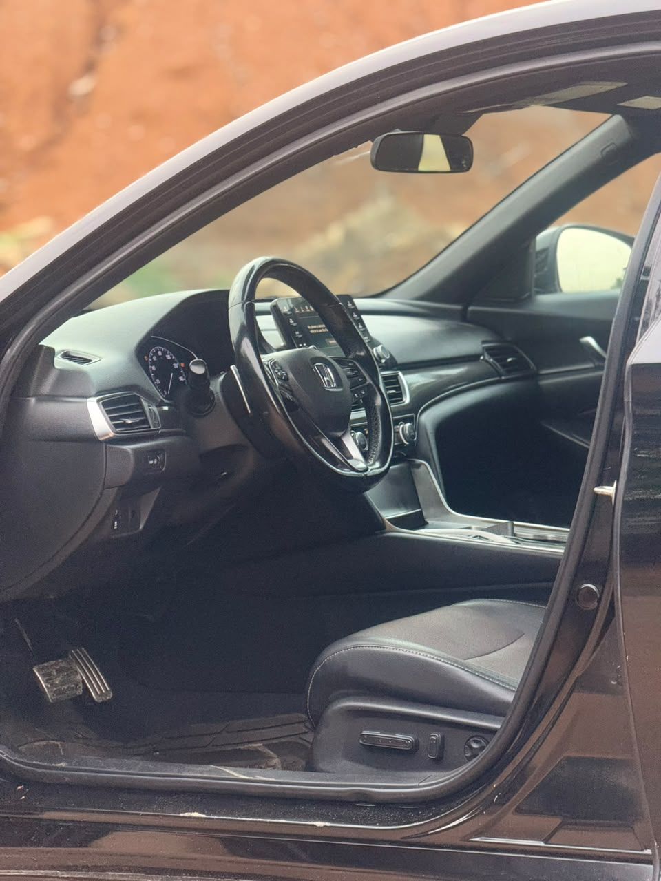 Vehicle - Image 9