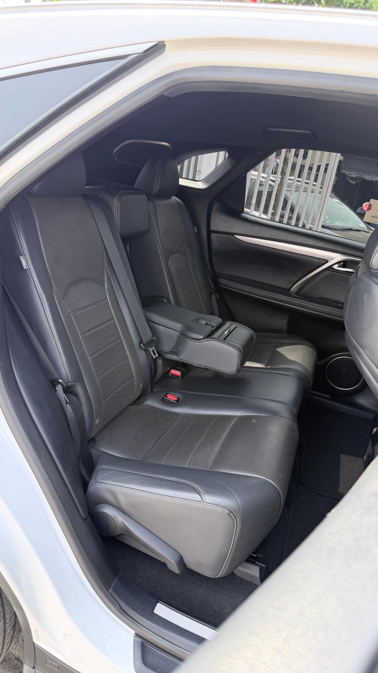 Vehicle - Image 13