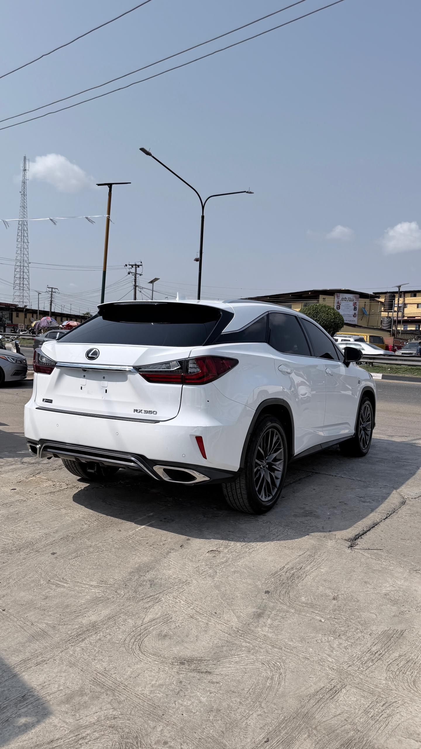Vehicle - Image 9