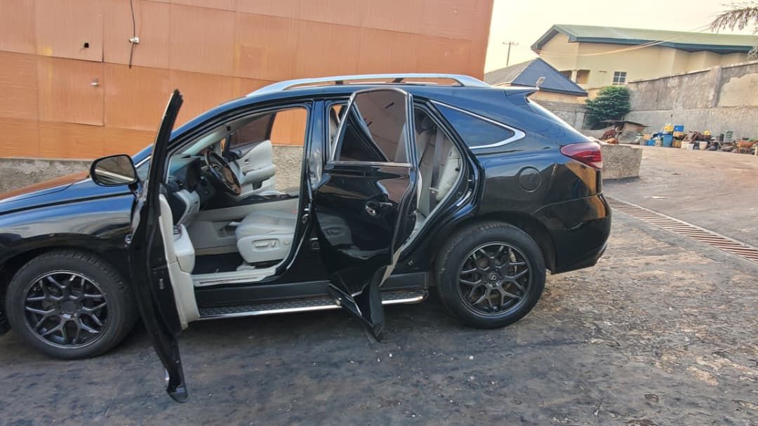 Vehicle - Image 3