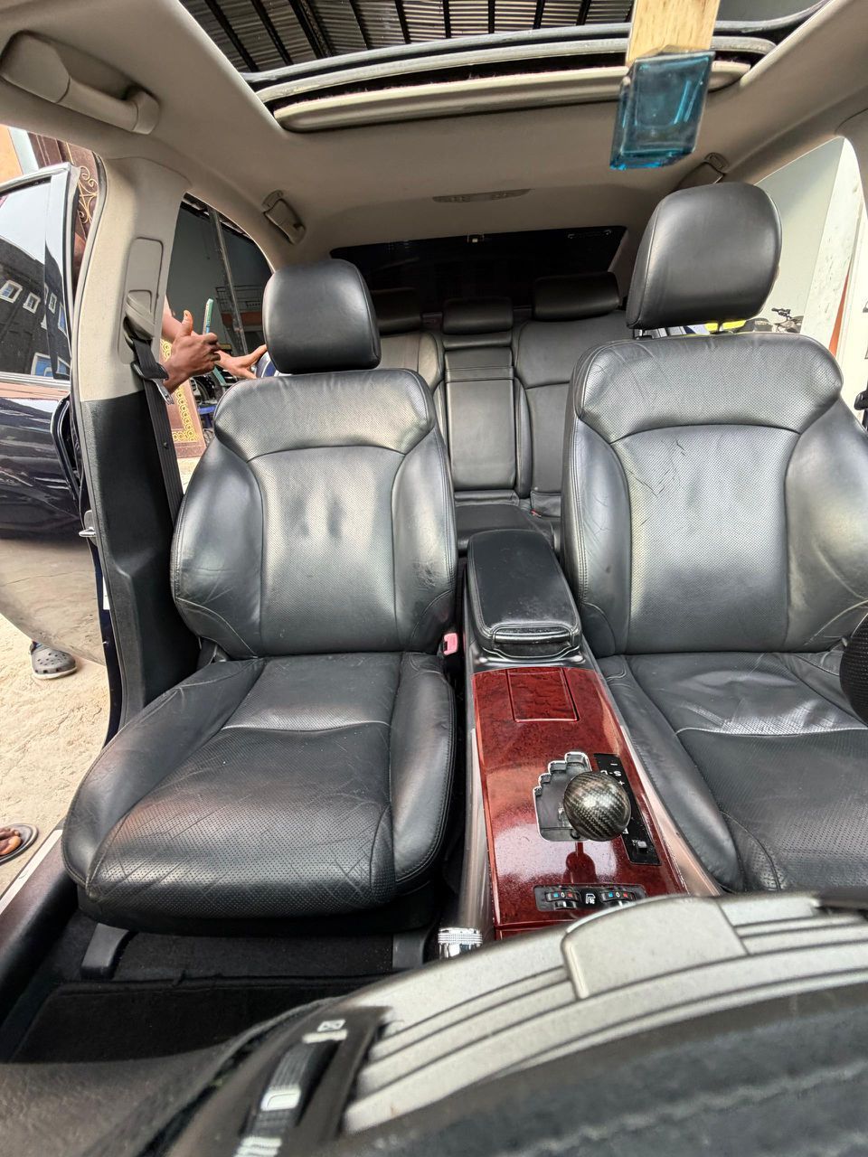 Vehicle - Image 9