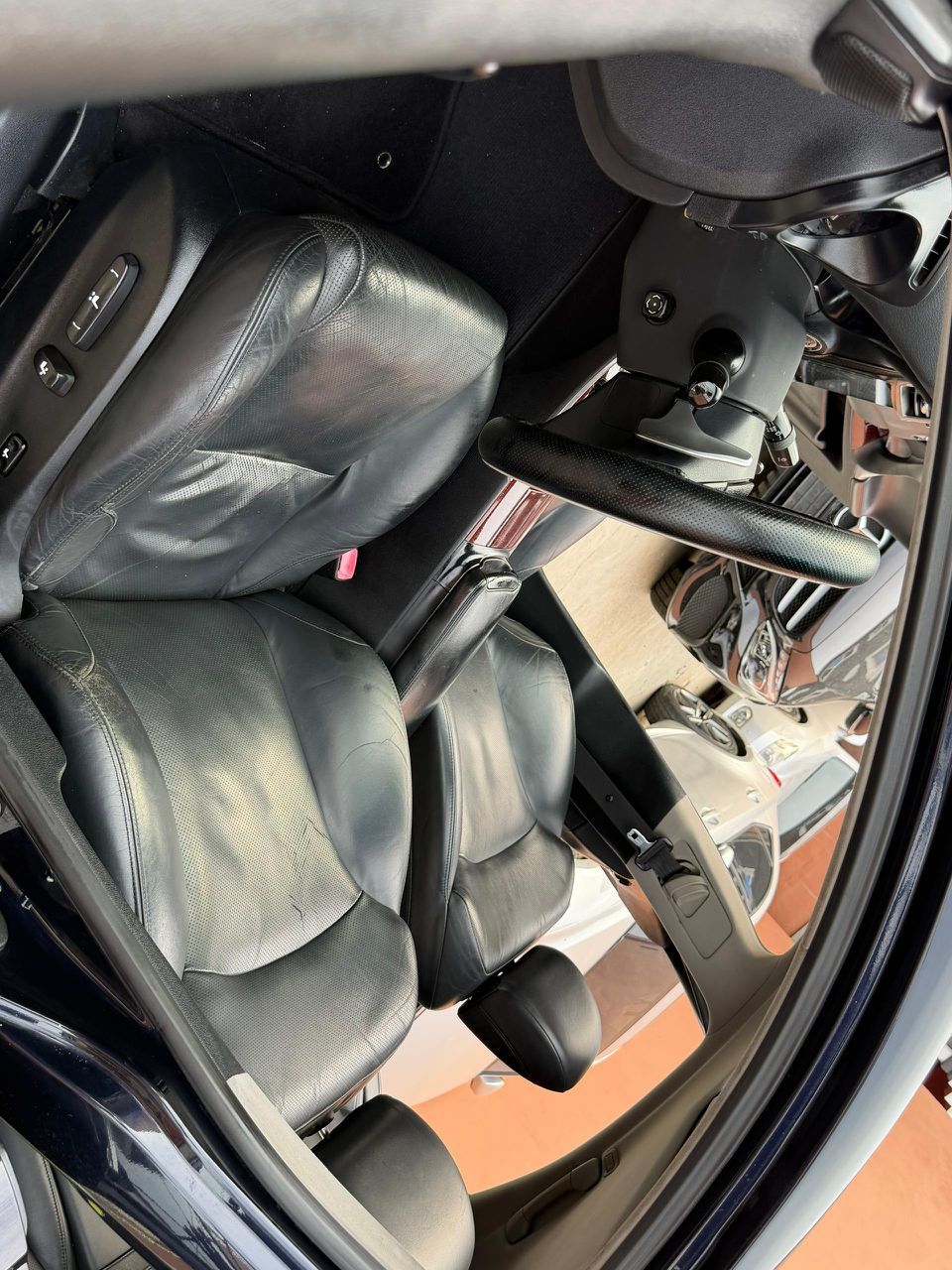 Vehicle - Image 7