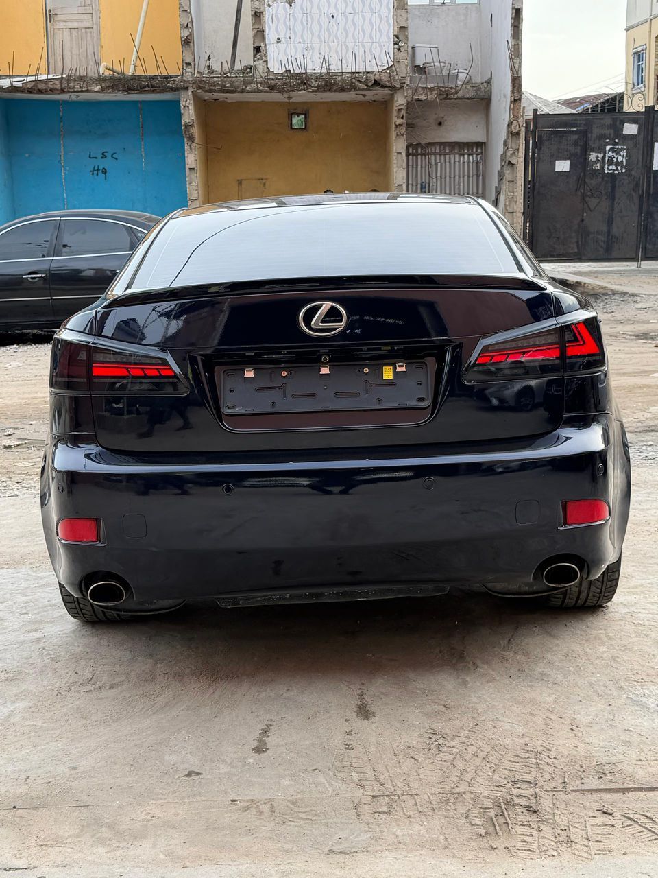 Vehicle - Image 10