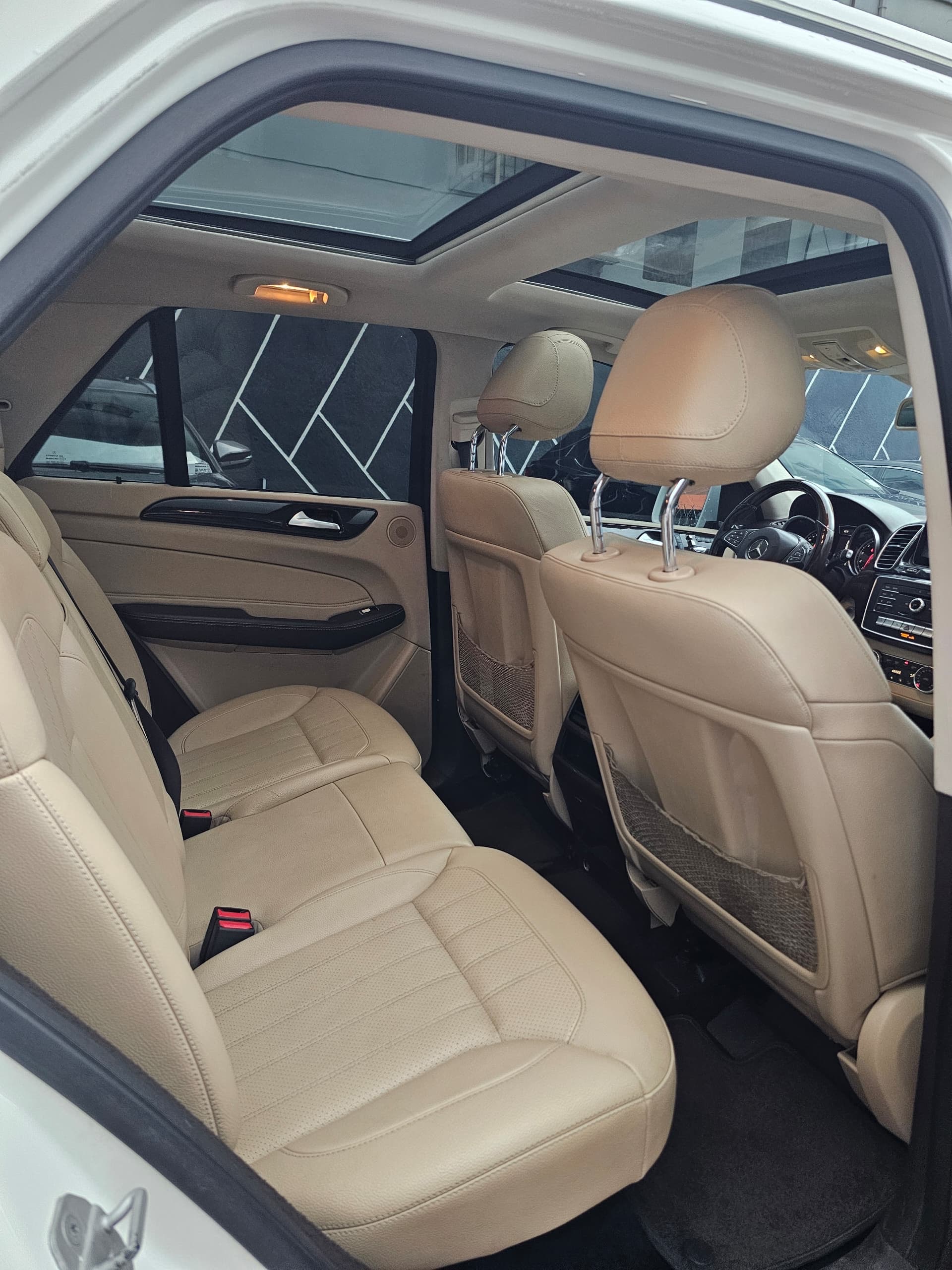 Vehicle - Image 11